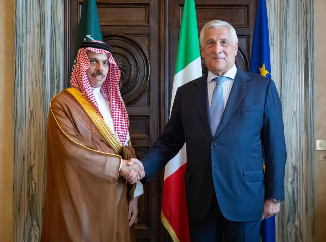 وزير الخارجية السعودي يتلقى اتصالًا من نظيره الإيطالي لبحث الأوضاع الإقليمية