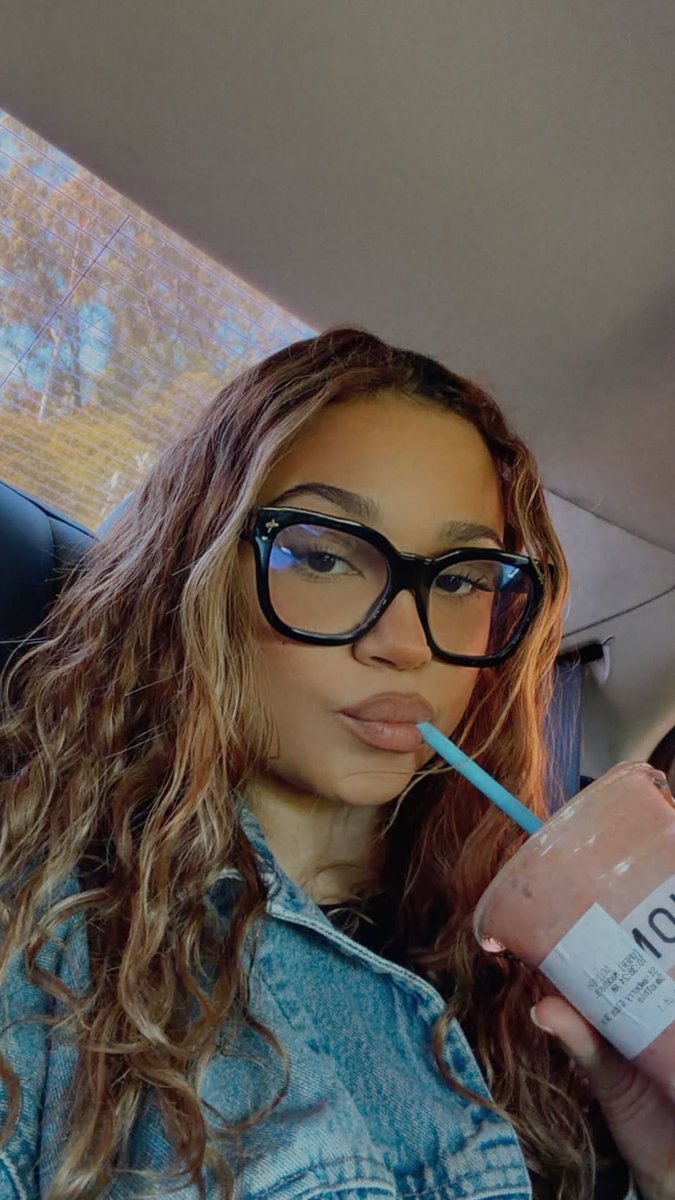 Madison Bailey stuns in new photo. ♡