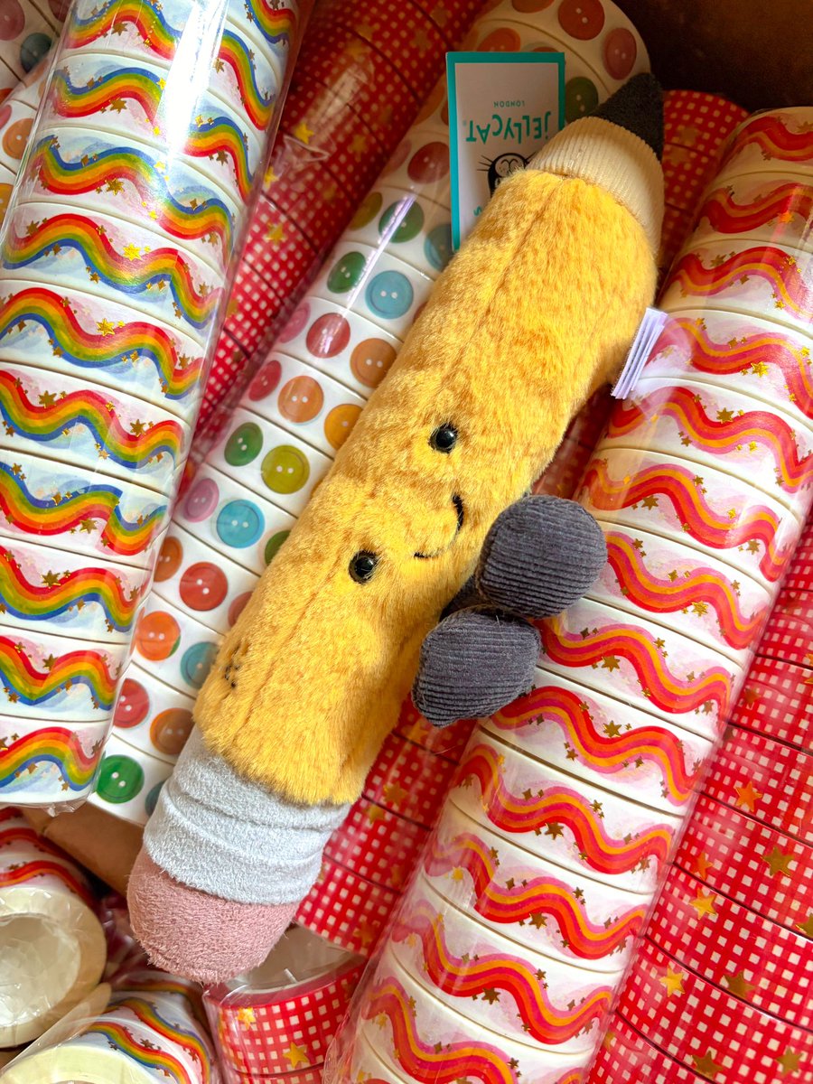 just a lil pencil in a pile of new washi tape designs 🌟✏️