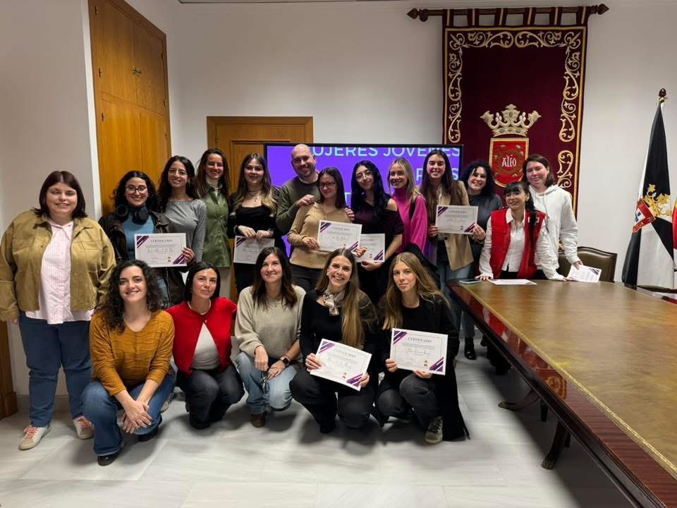 DelegGobCEU's tweet photo. 🟣Hoy en la Delegación del Gobierno, las mujeres jóvenes han tomado la palabra. Del deporte a la empresa, del activismo a la cultura... mejorando el presente para transformar el futuro.
 
👏Gracias a todas las que habéis formado parte de este encuentro. 
 
#MujeresQueTransforman https://t.co/BlWmZJmikG