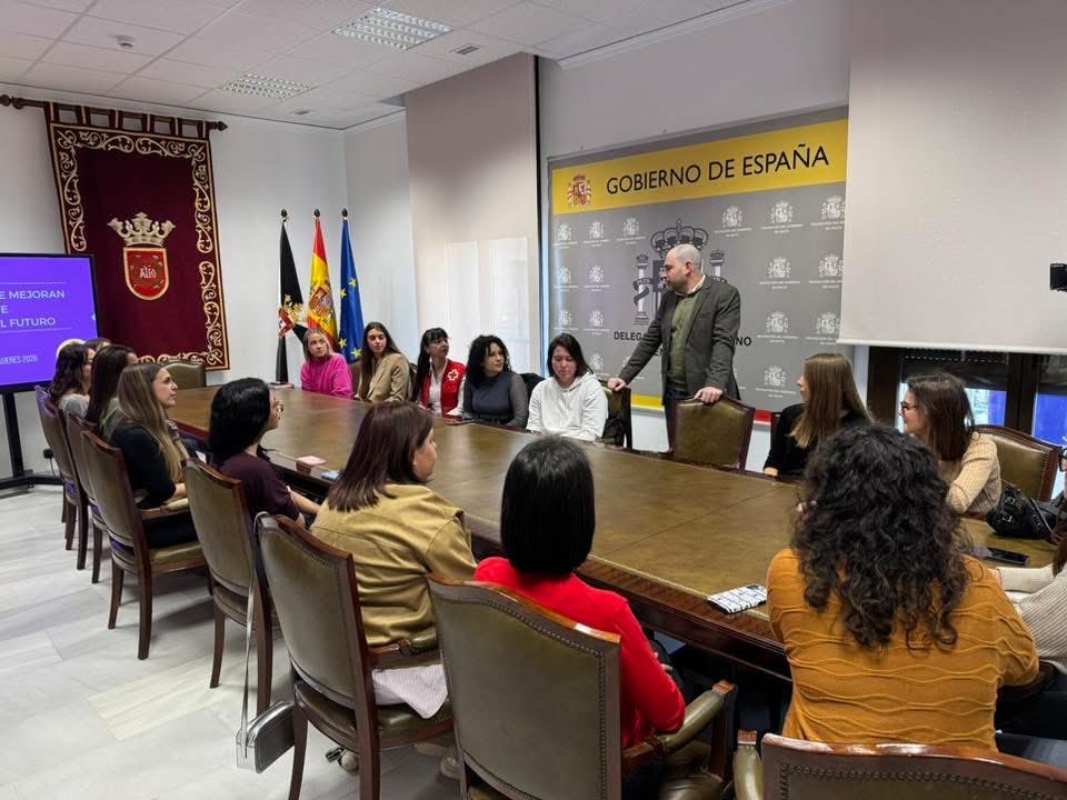 DelegGobCEU's tweet photo. 🟣Hoy en la Delegación del Gobierno, las mujeres jóvenes han tomado la palabra. Del deporte a la empresa, del activismo a la cultura... mejorando el presente para transformar el futuro.
 
👏Gracias a todas las que habéis formado parte de este encuentro. 
 
#MujeresQueTransforman https://t.co/BlWmZJmikG