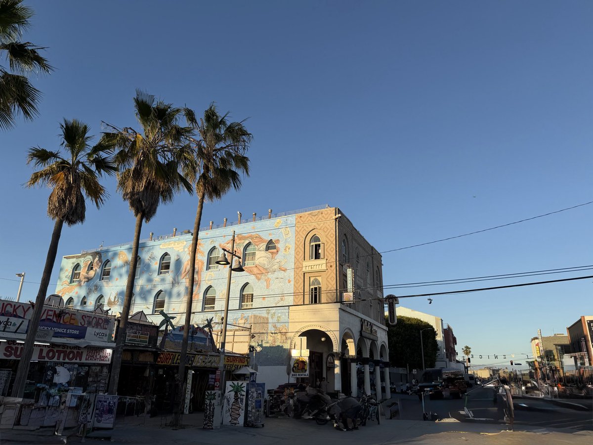 FaB Los Angeles Fashion and BeautyTech tweet media