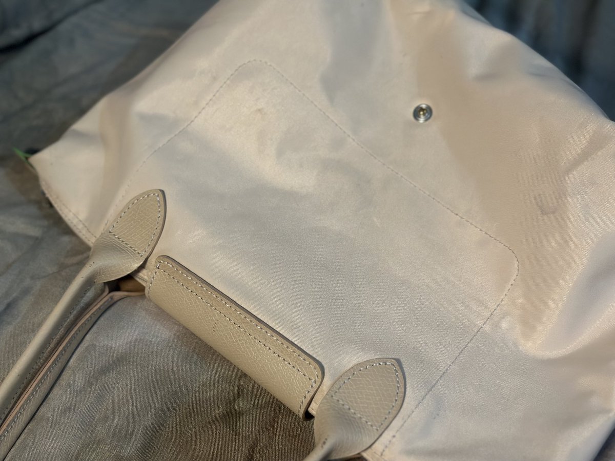 nyy567's tweet photo. wts | want to sell | preloved | makeup

LC Long Champ Le Pliage - Fleurs MEDIUM PRELOVED

💸Rp.555.000

note:
oriyaa murah krn minus pemakaian 
slide 2-4 untuk liat minus, 
tanya lebih jelas dm

🍊yaa
DM for details ^^ https://t.co/2W2D8LhkJe