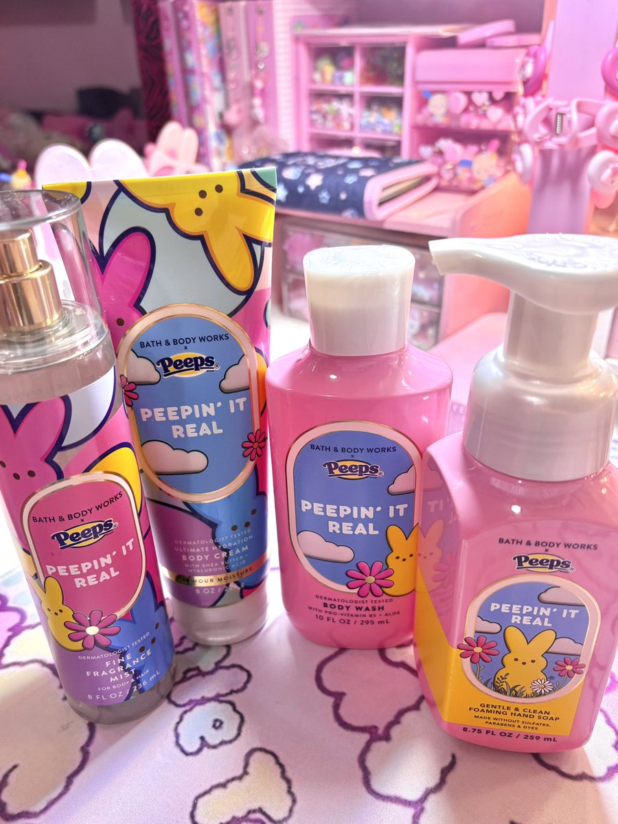 the bath &amp; body works peeps collection is soo cute &amp;&amp; smells so good too 🐣💓