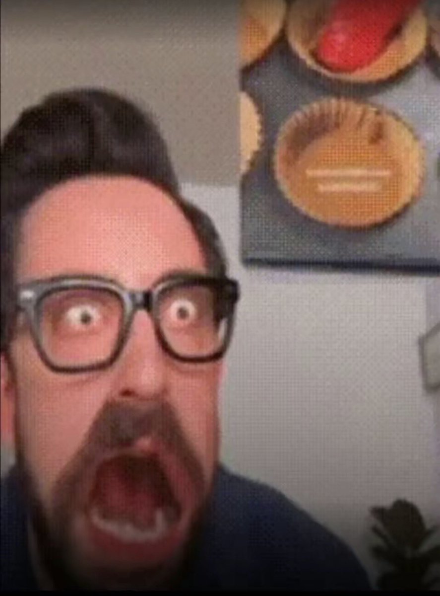 Gerardwayay tweet media