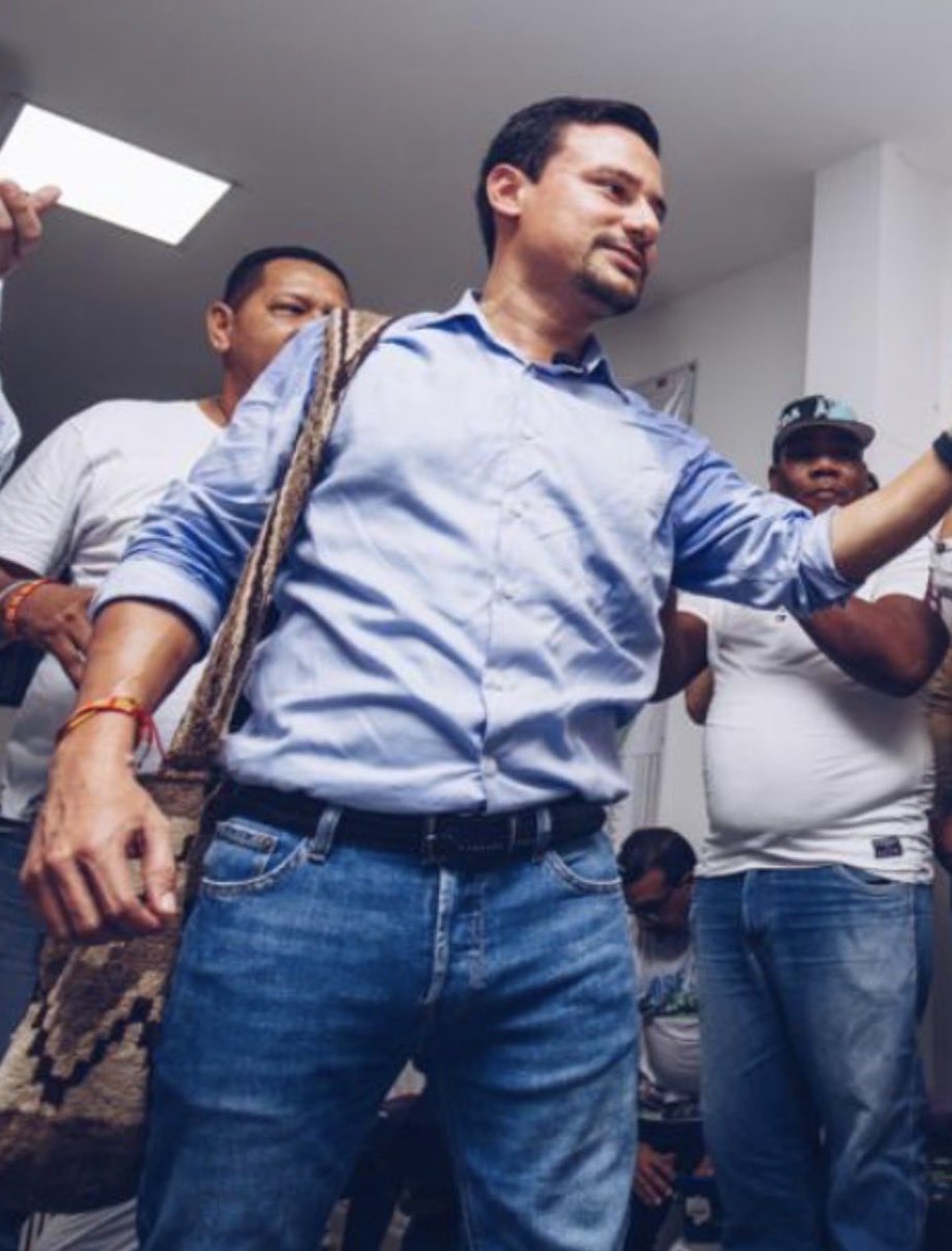 Otro del cual me alegro sobremanera que se haya chamuscado es José Luis Osorio Galvis alias “Chiquito Malo” o “El Mochila prestá”