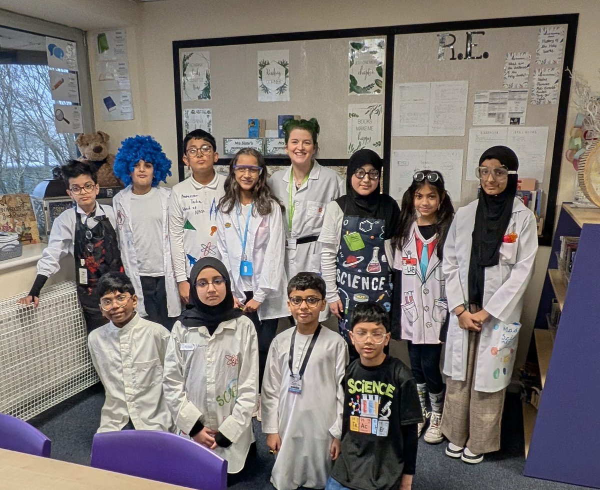 olive_bolton's tweet photo. Some very serious #scientists spotted around school today #WeAreStar #BritishScienceWeek #SuperLearningDay #LoveLearning #Creativity #Science #STEM #Ambition #Wellbeing https://t.co/lIITd3QBS4