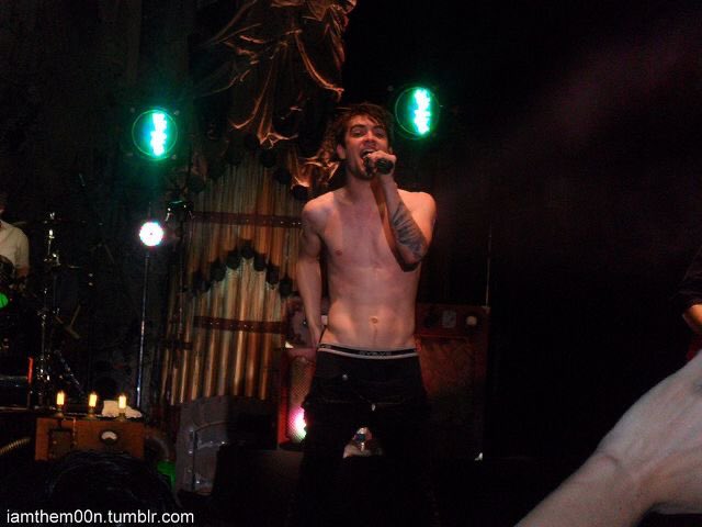 brendon thinker! 💭 tweet media