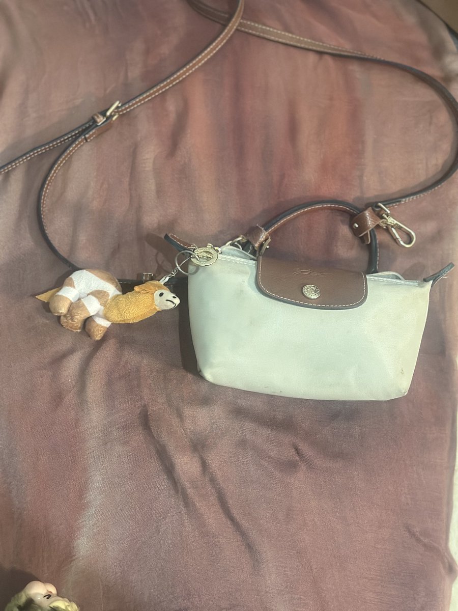 nyy567's tweet photo. wts | want to sell | preloved | makeup

LC Long Champ

💸Rp.505.000

note:
oriyaa murah krn minus pemakaian 
, 
tanya lebih jelas dm

🍊yaa
DM for details ^^ https://t.co/6t9HF0rPNT