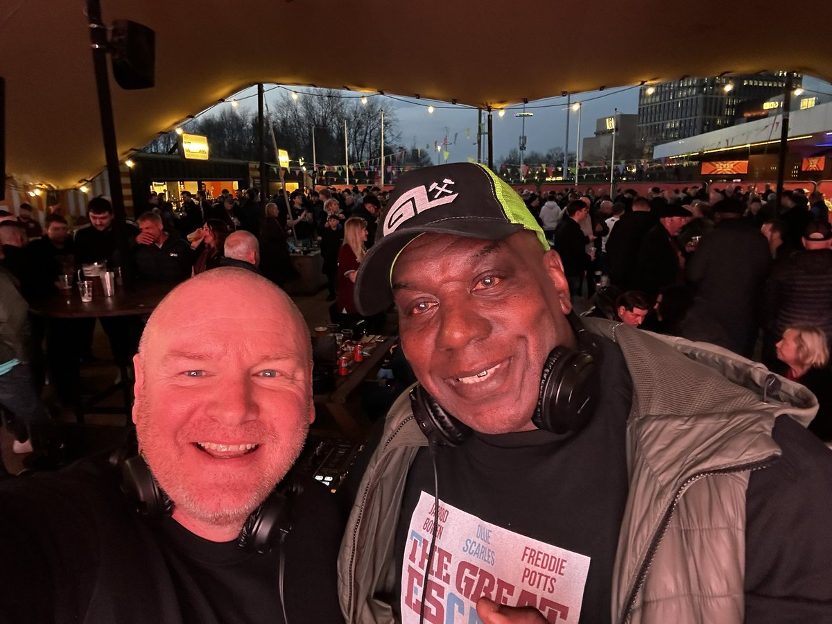 Martin Cee ⚒ tweet media