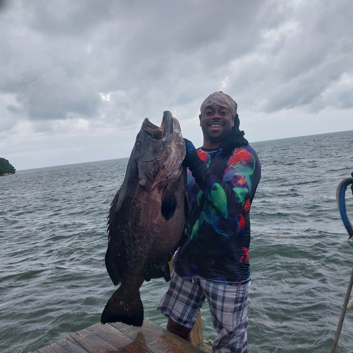 bzeadventures's tweet photo. Meet the Team:

Bas (aka Basil) was born in Dangriga and raised in Hopkins, Stann Creek District.

With a background in call centers, marketing, and IT, Bas is also a certified plumber.

Bas went back to his true passion, becoming a snorkel and fishing guide in 2016. He previously worked for Happy Go Luckie Tours and Seemore Adventures, before joining the team in 2025.

From marine guide, Bas became a Dive Master in 2023 and a Dive Instructor in June 2025, as well as a specialty instructor in October 2025.

We're happy to welcome Bas, bringing his talent to the island.

#OffTheWallBelize #BelizeAdventures #BelizeAdventure #SlickrockAdventures #GloversReefAtoll #LongCaye #Belize #IslandVibes #IslandLife #EcoResort #DivingBelize #BelizeDiving
