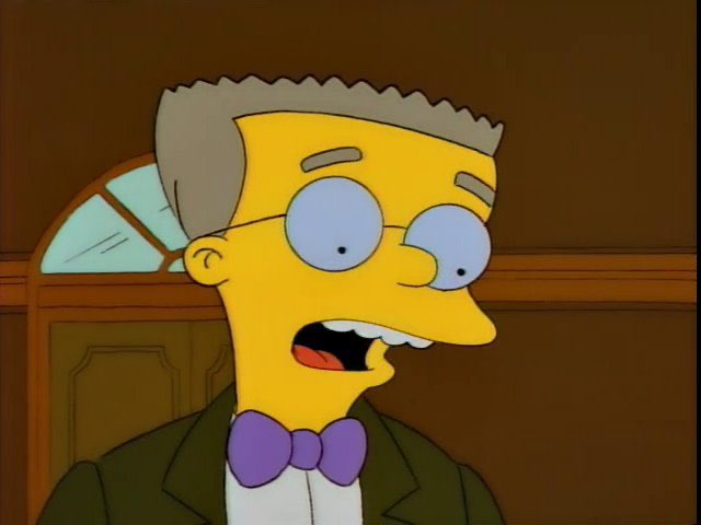 - La ausencia de Cristiano será cubierta por Jugadores profesionales. Traeremos a México a Figo, Deco, Diogo Jota…
- Eh, señor Heraldo… 
- ¿Qué sucede Smithers? 
-  Todos esos jugadores están retirados, y otros… difuntos. De hecho, Diogo Jota lleva casi un año muerto.