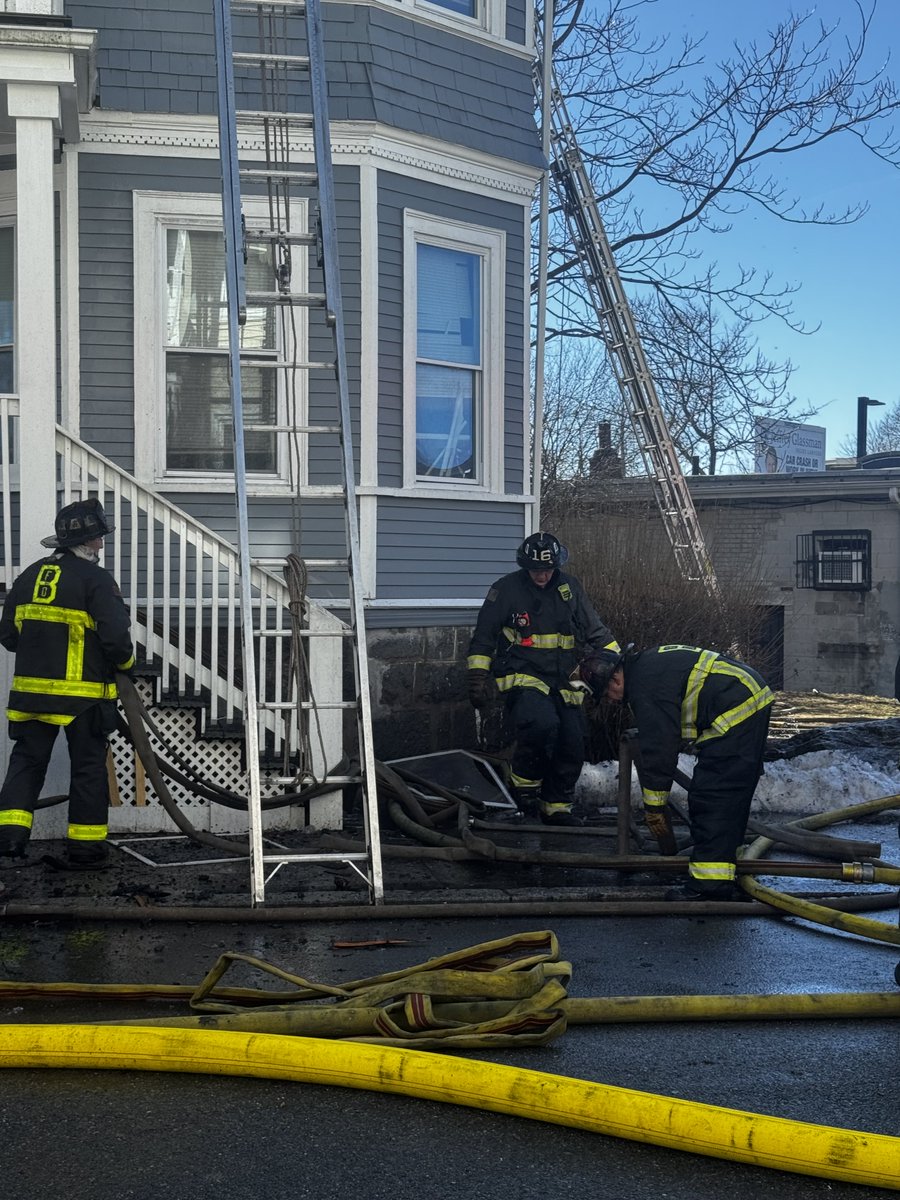 Boston Fire Dept. tweet media