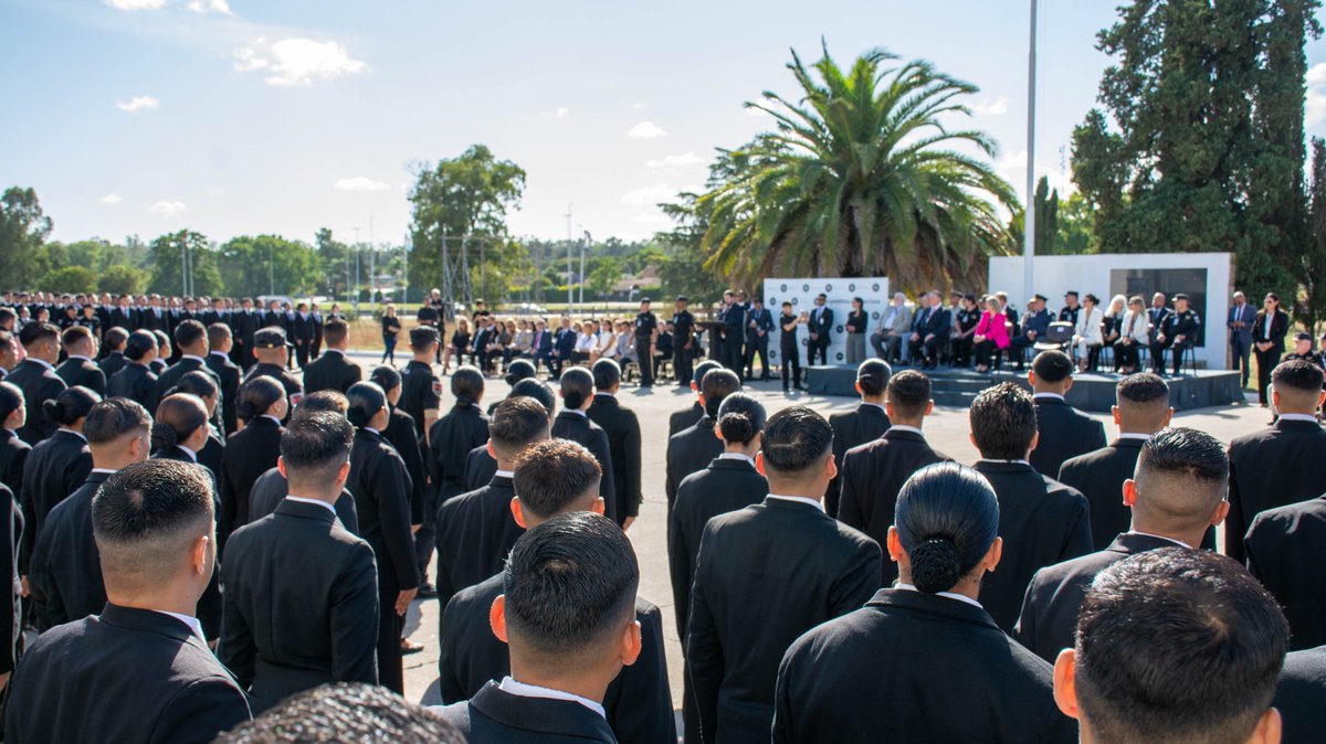 Pablo Lázaro tweet media