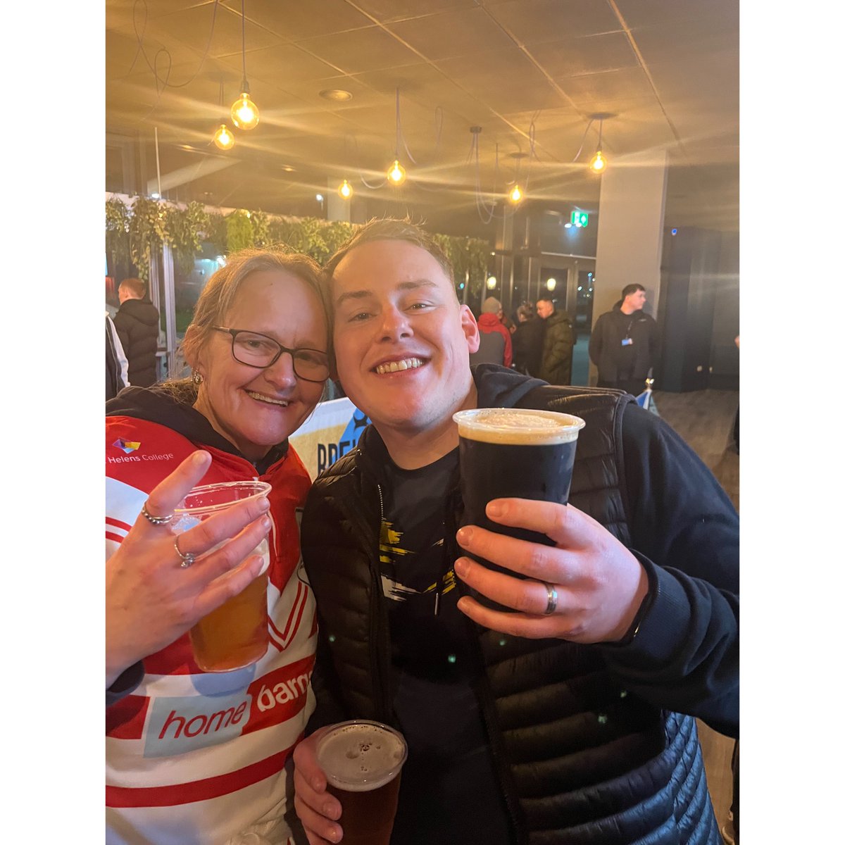 Red Vee Pins tweet media