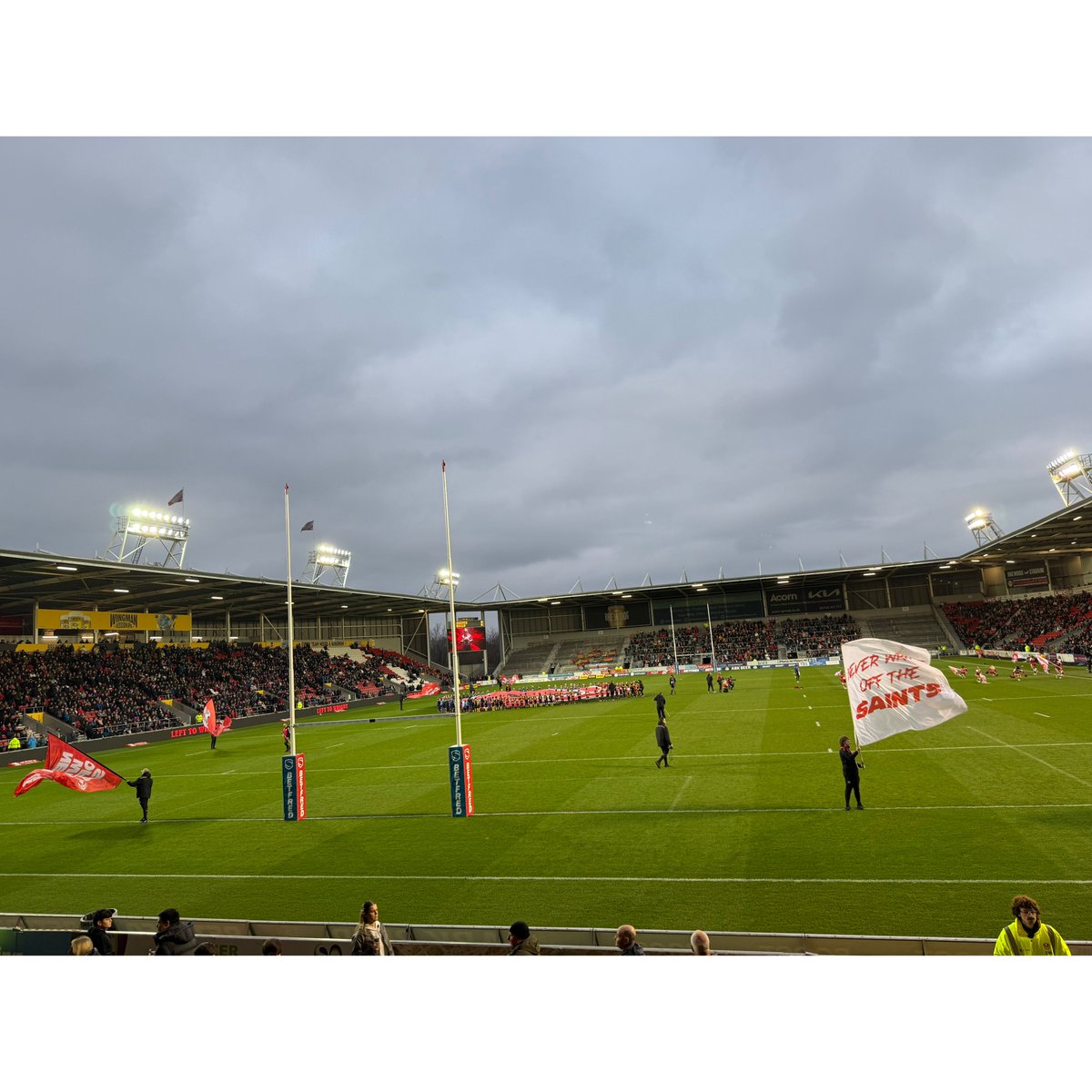 Red Vee Pins tweet media