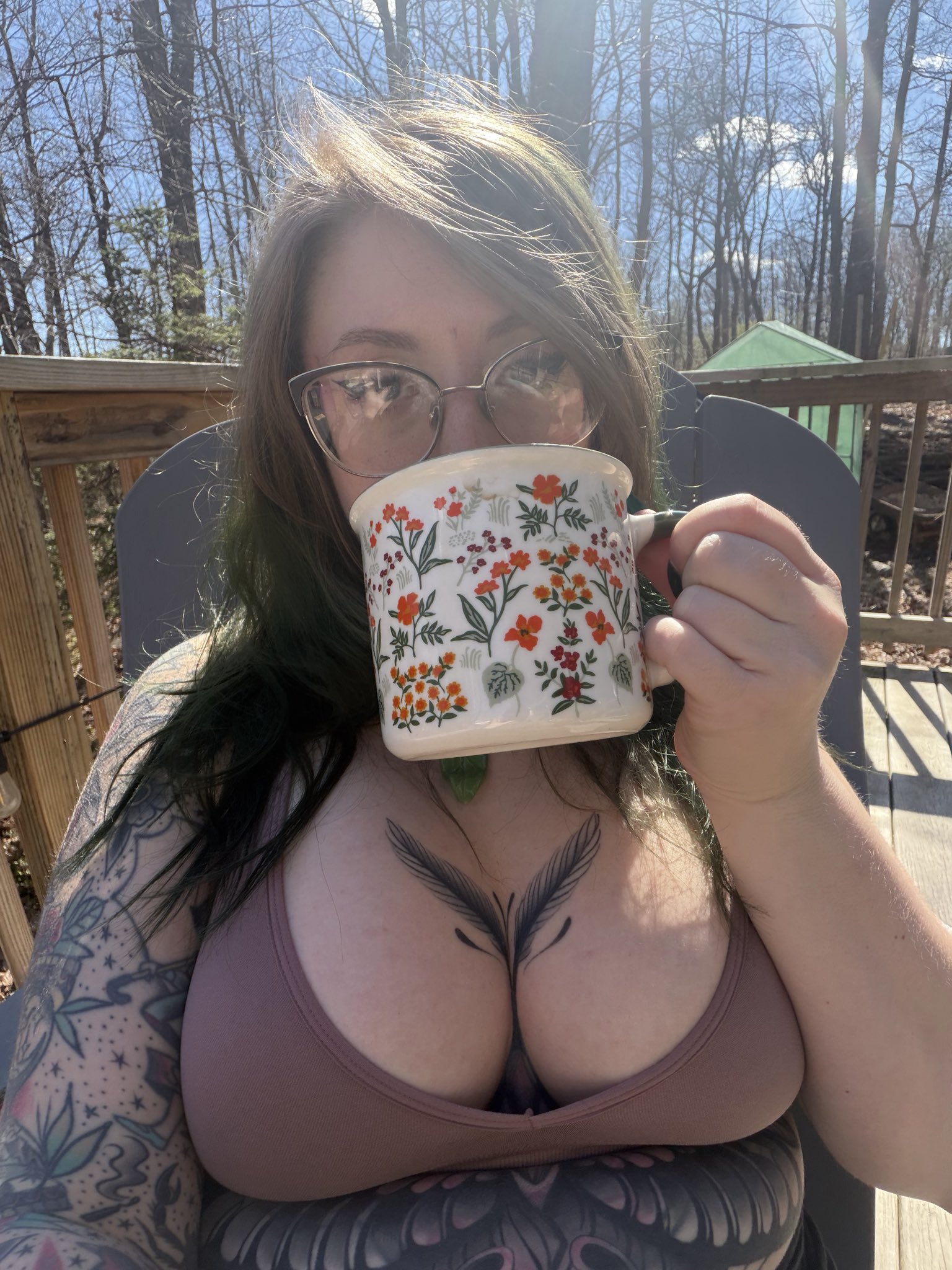 1 pic. Coffee and woodburning today 🥰💚 https://t.co/tMHAC6c3yC