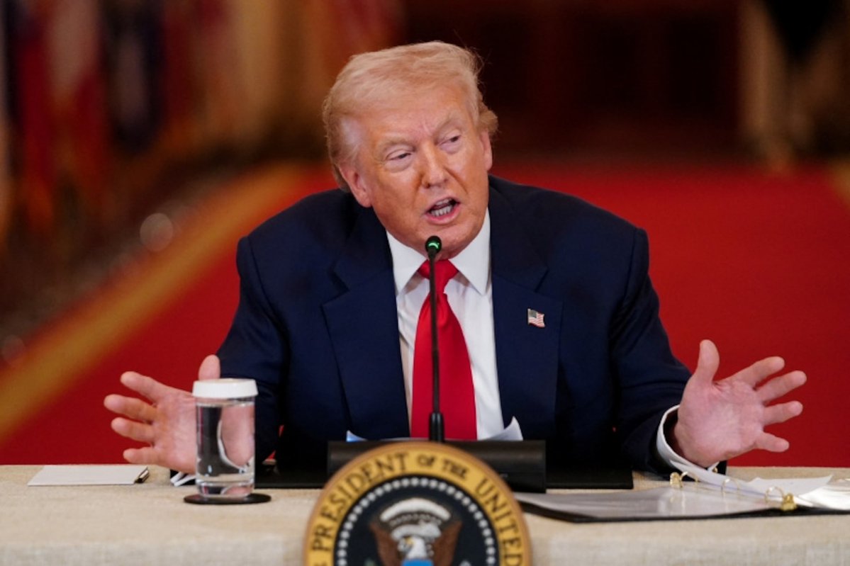 F A H A D tweet media