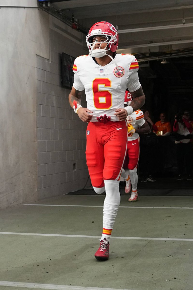 On The Clock tweet media