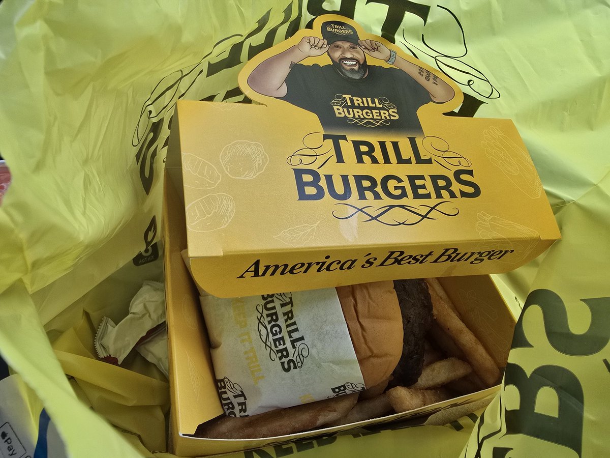 Macmilli tweet media