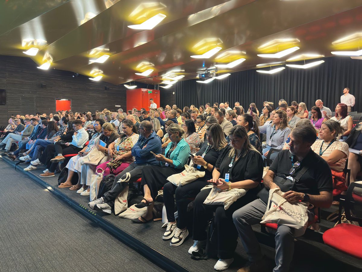 Facultad de Educación UDP tweet media