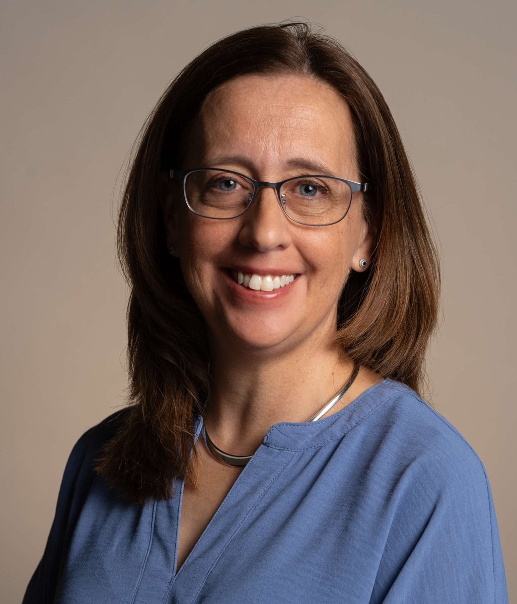 DrexelElkinsPk's tweet photo. When she was a student at PCO, Erin Draper, OD ‘09, Resident ‘10, FAAO, she became involved with the Pennsylvania Optometric Association (PAO). Now she’s the organization’s newest president.

Read more: https://t.co/3D9jUR0L0X

#drexeluniversity #recognition #optometry #PCO https://t.co/YH3LGzwbpB