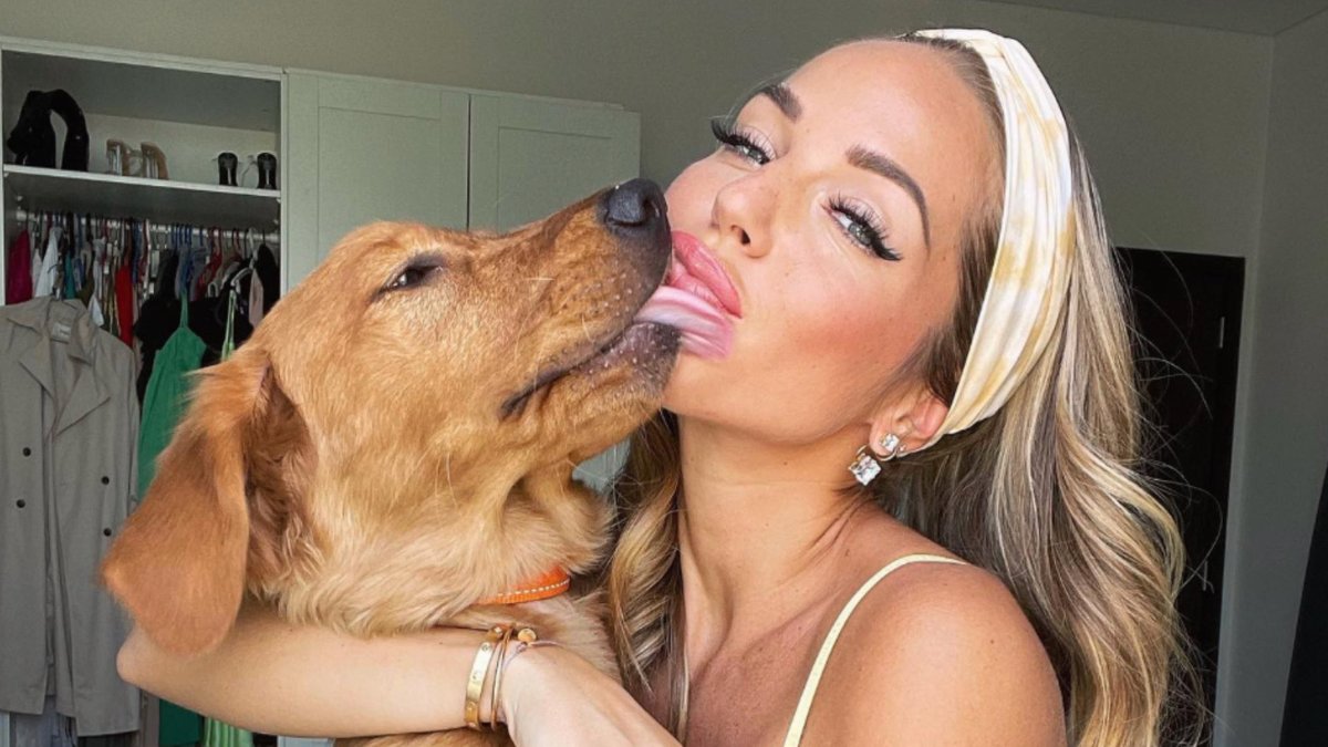 LigueDesAnimaux's tweet image. L’influenceuse Maddy Burciaga explique avoir quitté Dubaï pour l’île Maurice face aux tensions dans la région… en laissant sa chienne derrière avec la nanny sous prétexte de « trop compliqué car trop de paperasses » 

Un chien, lui, ne quitterait jamais son humain pour sauver sa