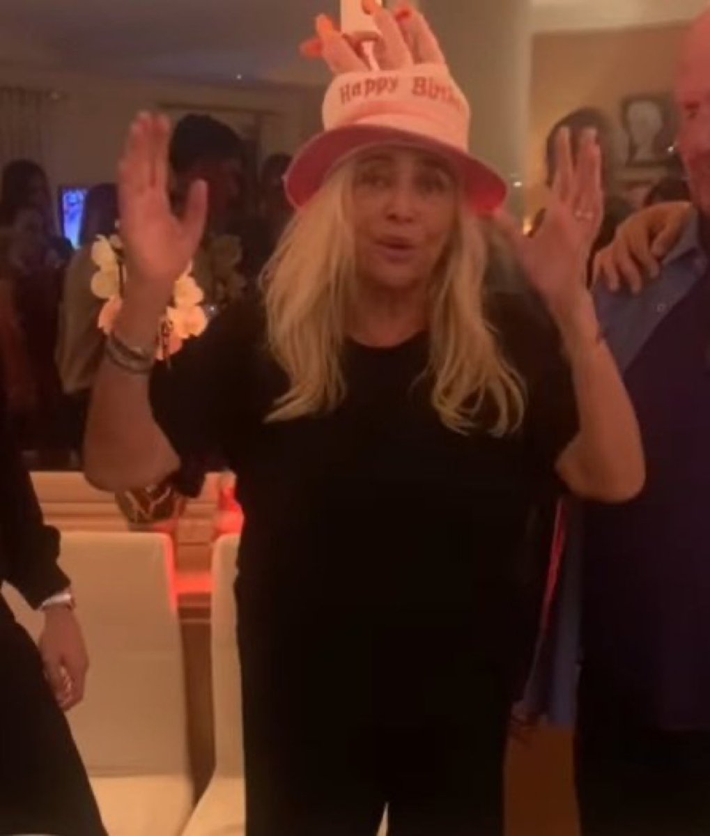 Auguri <a href="/ca__ba/">None’</a> 🥂