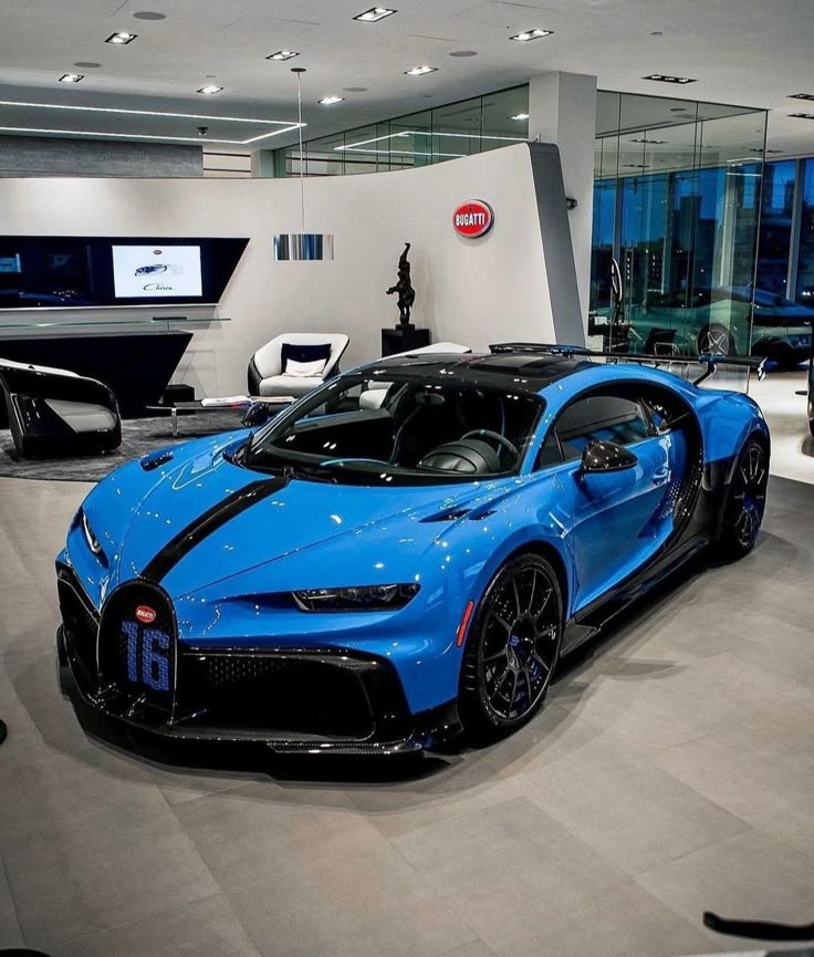 bieberiso74's tweet photo. Bugatti Chiron https://t.co/irC0l21WqV