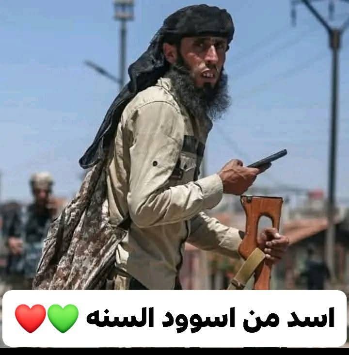 سني ولي الفخر سني 💚 🇾🇪
"أهل السنة هم الذين جعلوا الدليل إمامهم، والوحي منارهم، فاستقامت حياتهم على نهج النبوة بعيداً عن ضجيج الأهواء