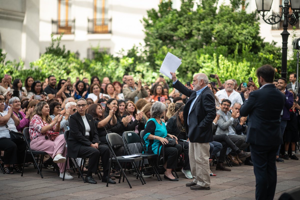 Carlos Montes tweet media