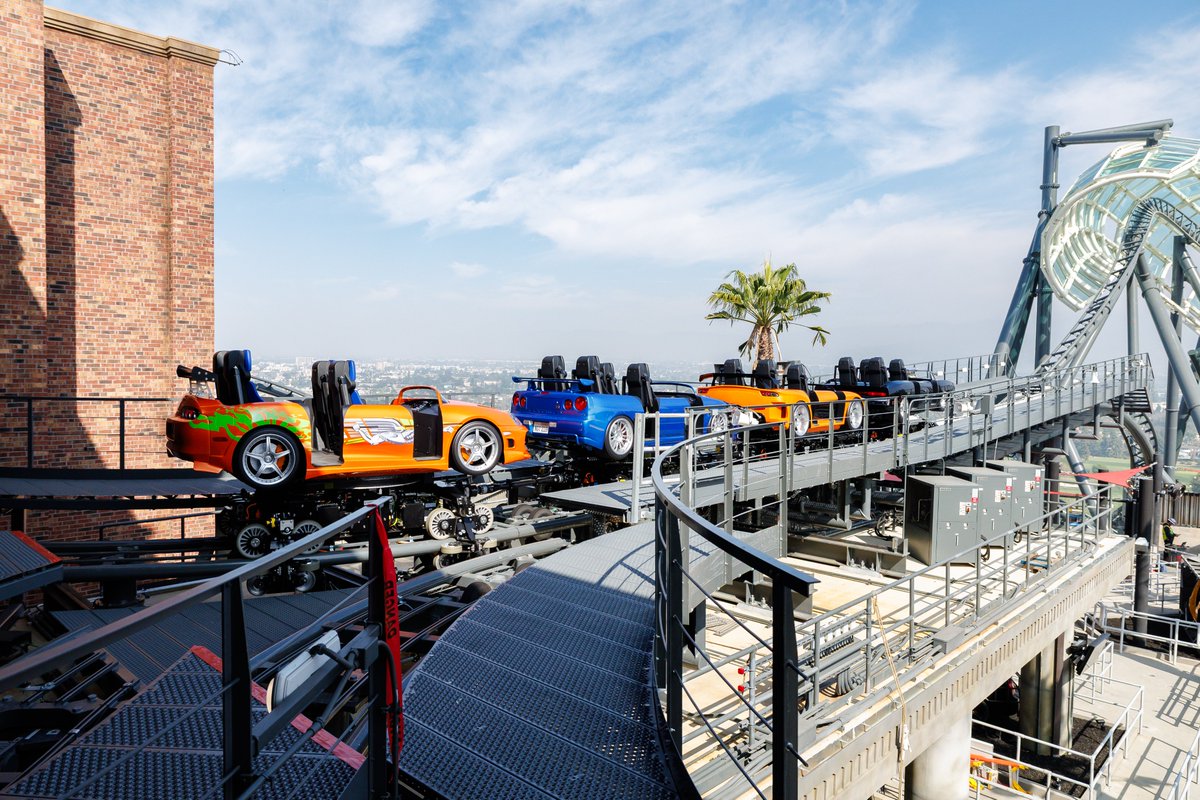 CowMissing's tweet photo. Universal Studios Hollywood reveals the full lineup of ride vehicles for Fast & Furious: Hollywood Drift, opening this summer. #FFHD #FastFurious π·: @UniStudios https://t.co/DqWiNDclsc