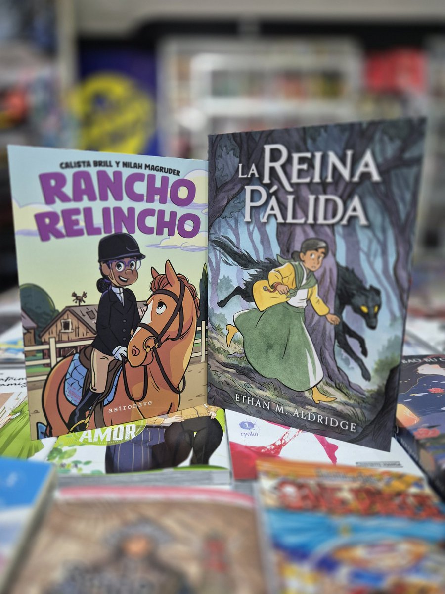 Batcueva comic tweet media