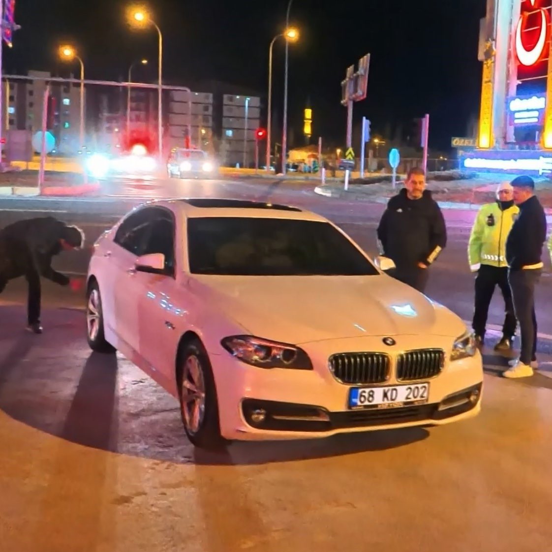 SİYAH SANCAK tweet media