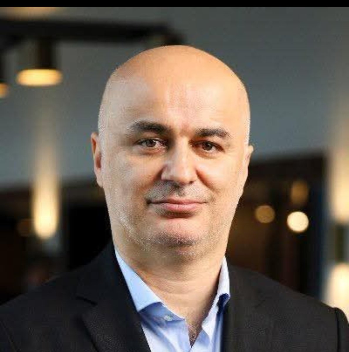 İş İnsanı Serkan Ünsal: Almanya’da eSim ile 2 günde 1.2GB data paketi tüketmişim (Bunun içinde bir sürü foto video gönderimi var). 

Türkiye’ye geleli 1.5 gün oldu, 8.5GB tüketmişim. Hiç foto/video gönderimi yok, sadece browsing ve genelde evdeydim ve wifi kullandım. Şu işin