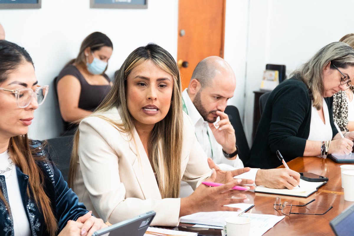 Contraloría General de Antioquia tweet media