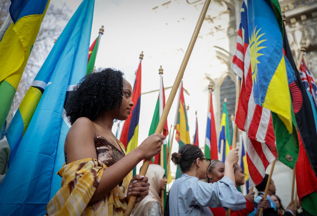 The Prince and Princess of Wales tweet media