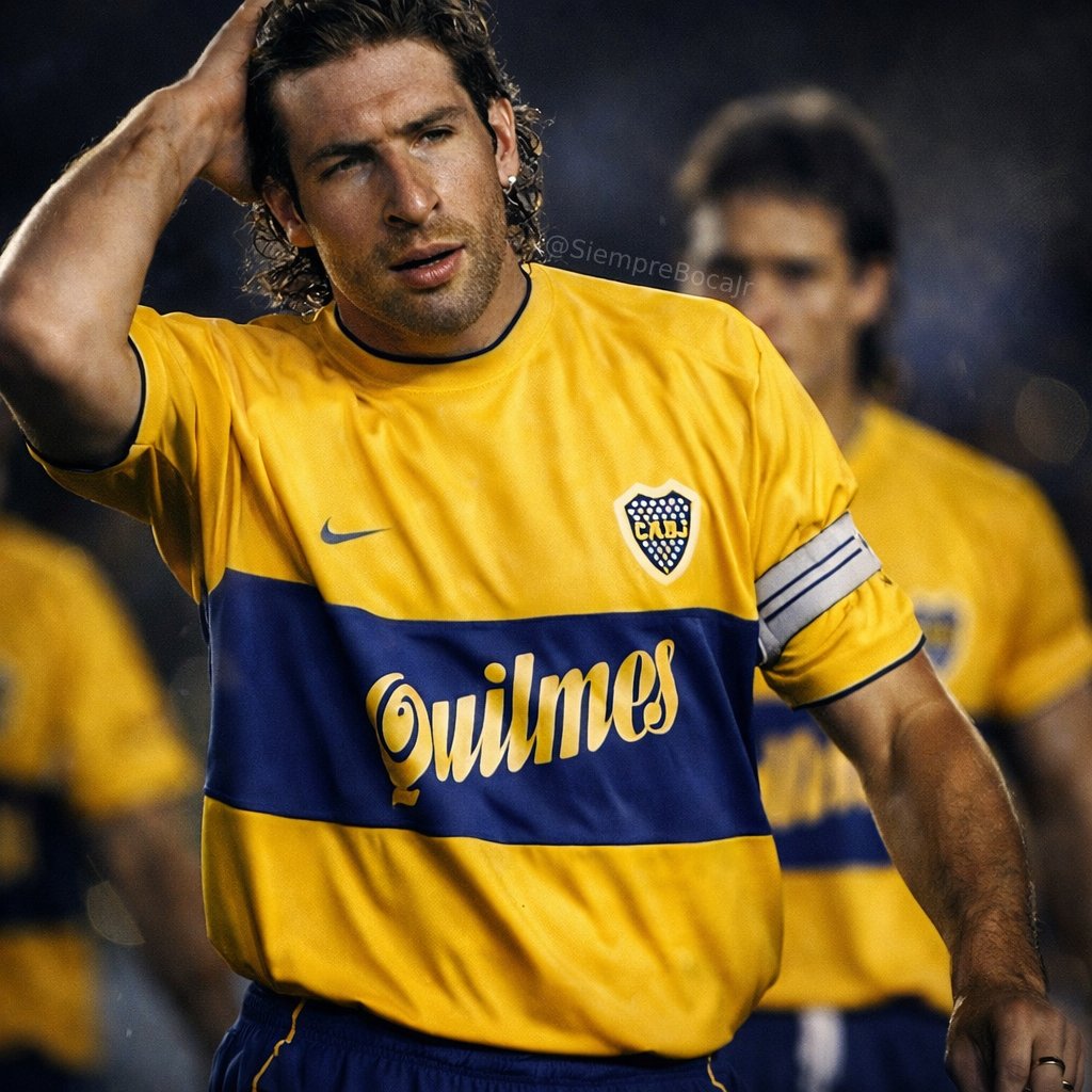 SiempreBocaJr's tweet photo. 🔝 Díganme si no entra en el TOP 3 camisetas suplentes mas lindas en la historia de Boca. Es una belleza, por favor. https://t.co/13qWjnyLef