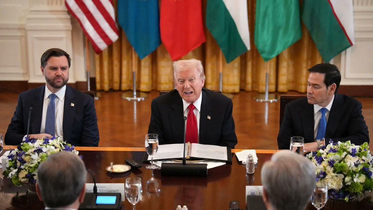 _maherhasan_'s tweet photo. 🟥 MEGA BREAKING – LIVE 🟥

In an interview with CBS, Donald Trump signaled that the war could end soon.

“I think the war is effectively over. Iran now has no navy, no communications system, and no air force.” 🚨 https://t.co/UNYMKfk3v9
