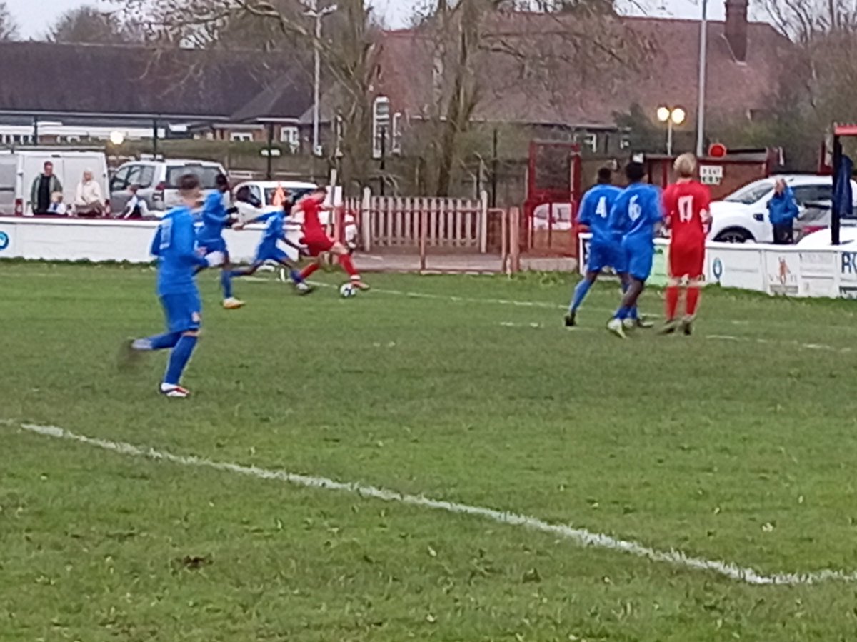 simon evans tweet media