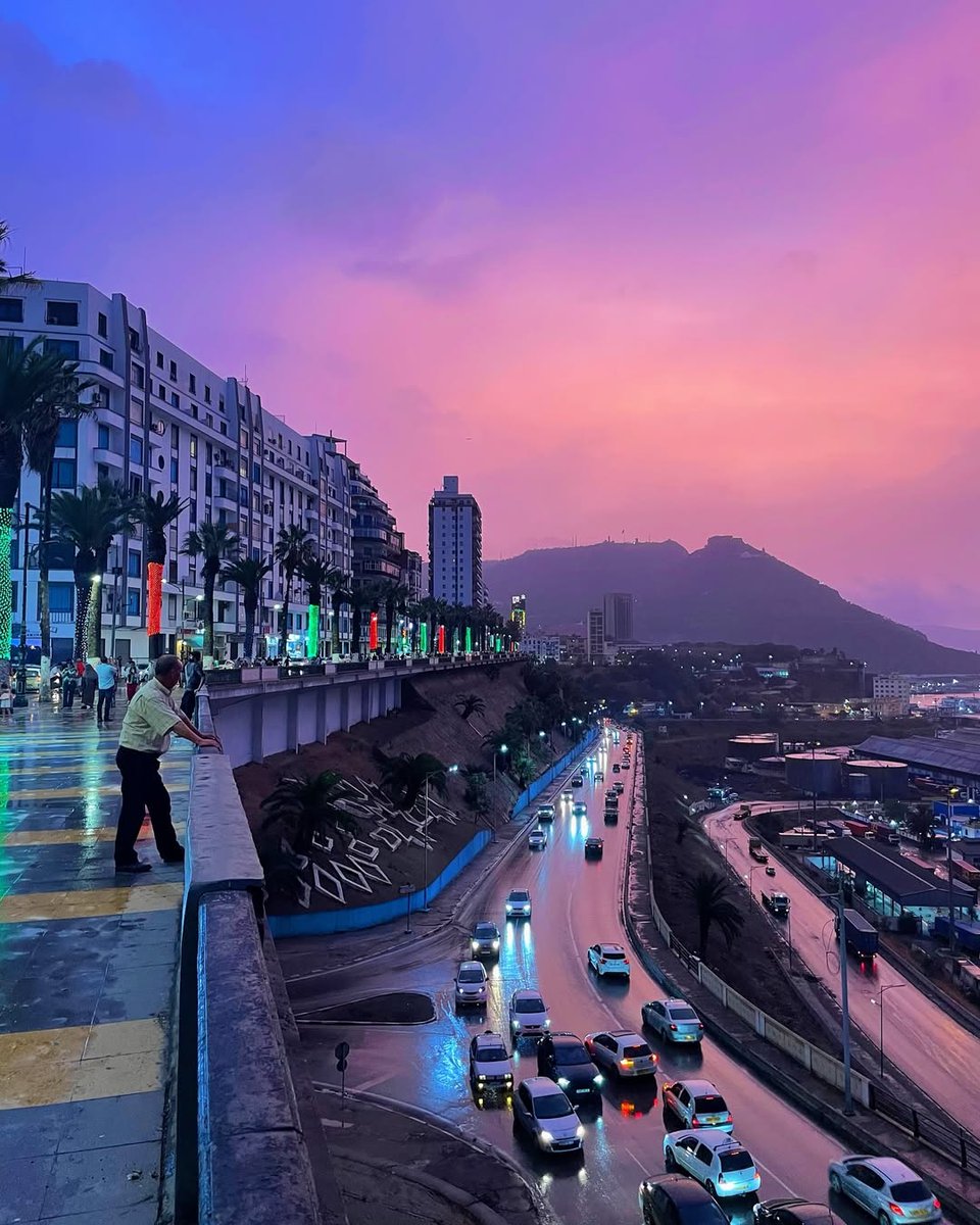 R ۞ 🇩🇿 tweet media