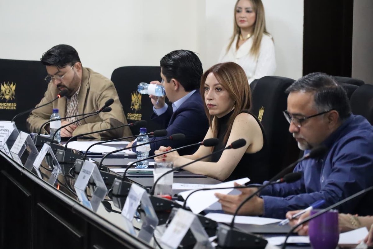 Bloque UNE Oficial tweet media