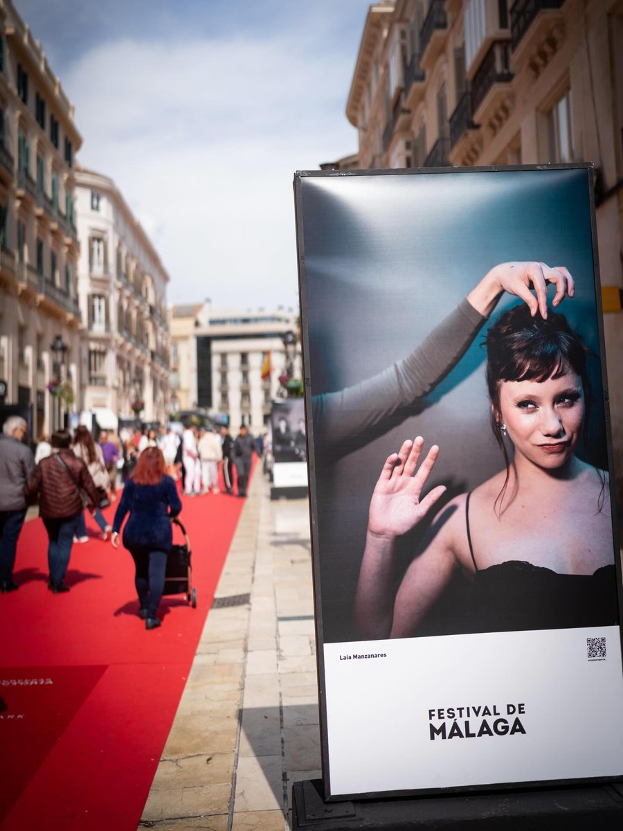 Laia Manzanares en la exposición de Amparo García en la Calle Larios de Málaga.
#LaiaManzanares
#29FestivalMálaga