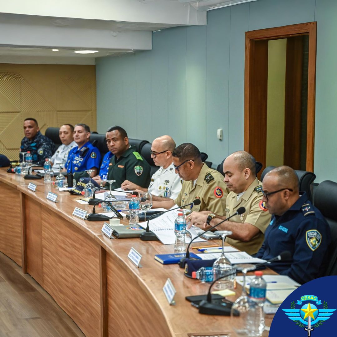 Cuerpo Especializado en Seguridad Aeroportuaria tweet media
