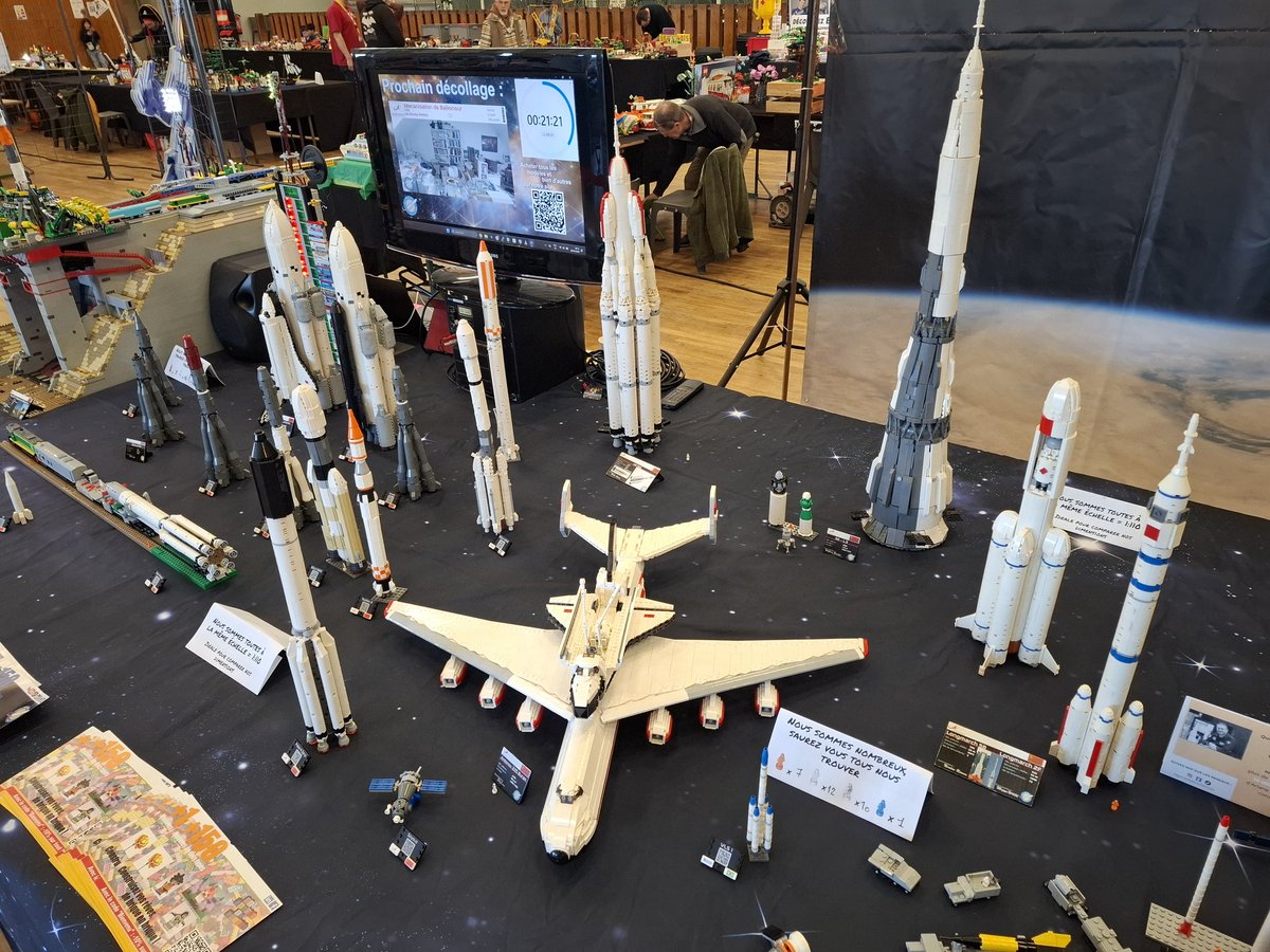 LegoRocketCollection tweet media