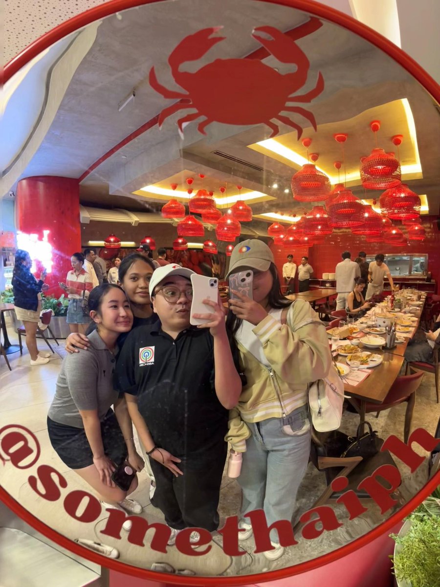 Another shot captured with the PBB Collab 2.0 ex-housemate.

ctto