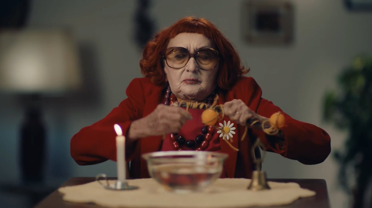 Monday obsession: Tânia Maria from "The Secret Agent" as Aunt Gladys.