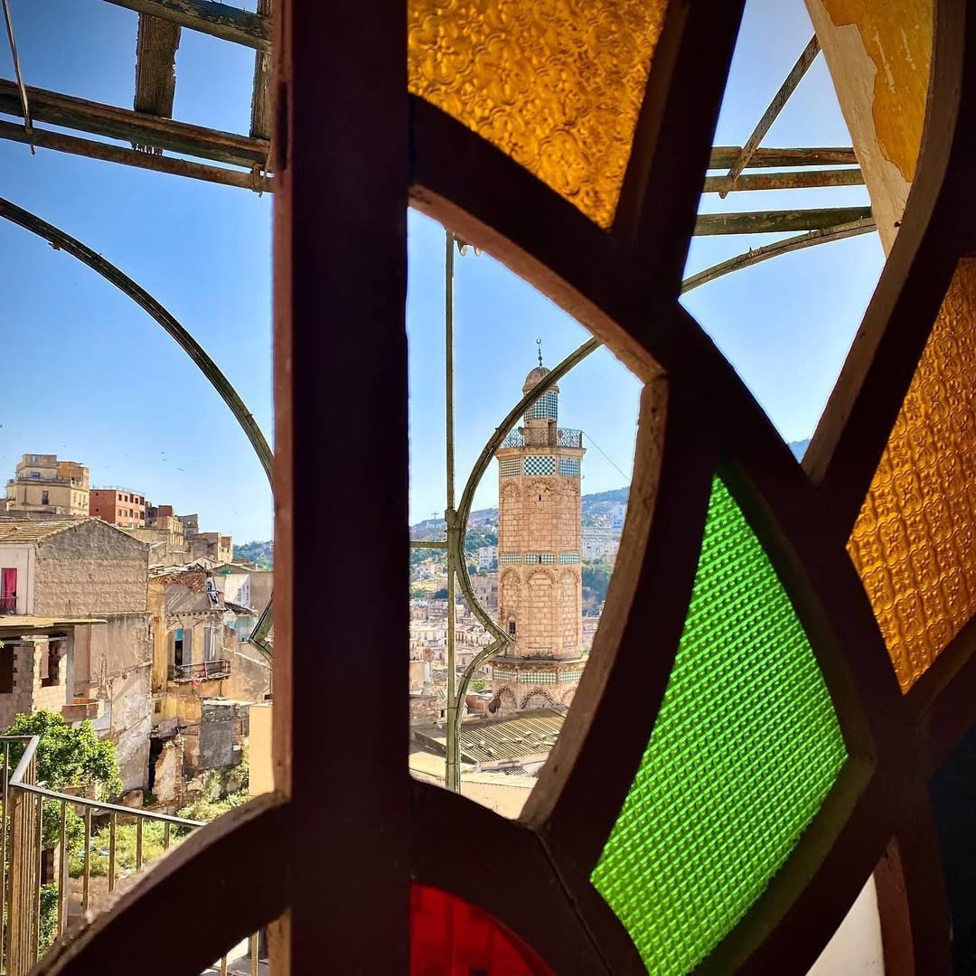 R ۞ 🇩🇿 tweet media