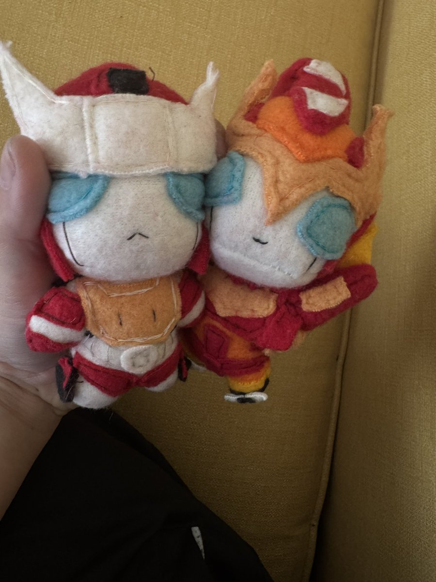wodimuspwime's tweet photo. i made another chud
#transformers https://t.co/uAL5c5VLl9