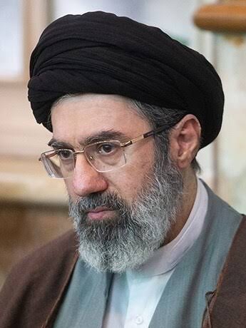 TrendFlash1's tweet image. Iraqi Prime Minister Mohammed Shia al-Sudani congratulated Mojtaba Khamenei on his appointment as Iran's new Supreme Leader. 

gesture underscores deepening Iraq-Iran ties within the Shia alliance

#Iran #israelvisit #trumpEpsteinfiles
